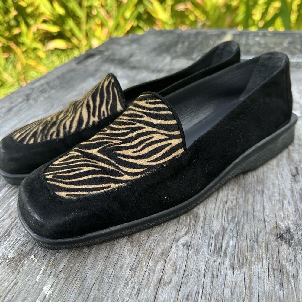 Stuart Weitzman Women’s 8 Tiger Animal Print Palmer Flats Loafers 950
